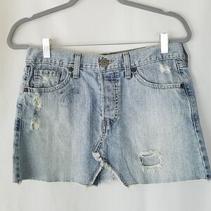 Levis junior 5 blue jean mini skirt distressed